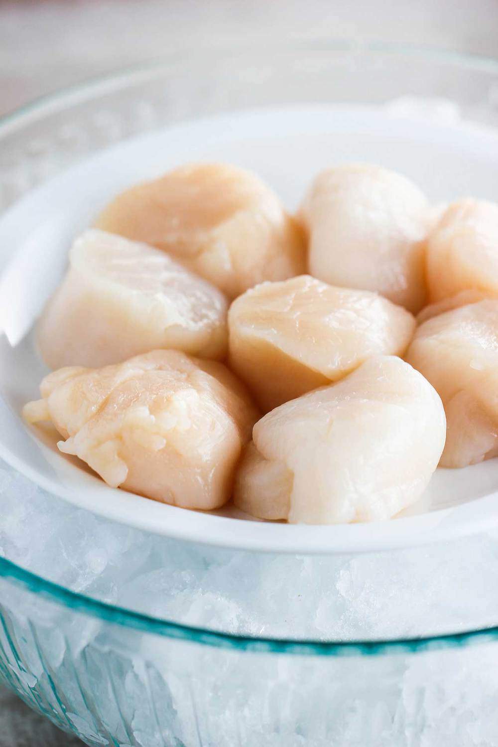 Seared Scallops with Asparagus recipe