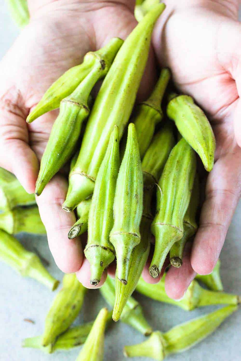 Skillet Okra and garlic recipe