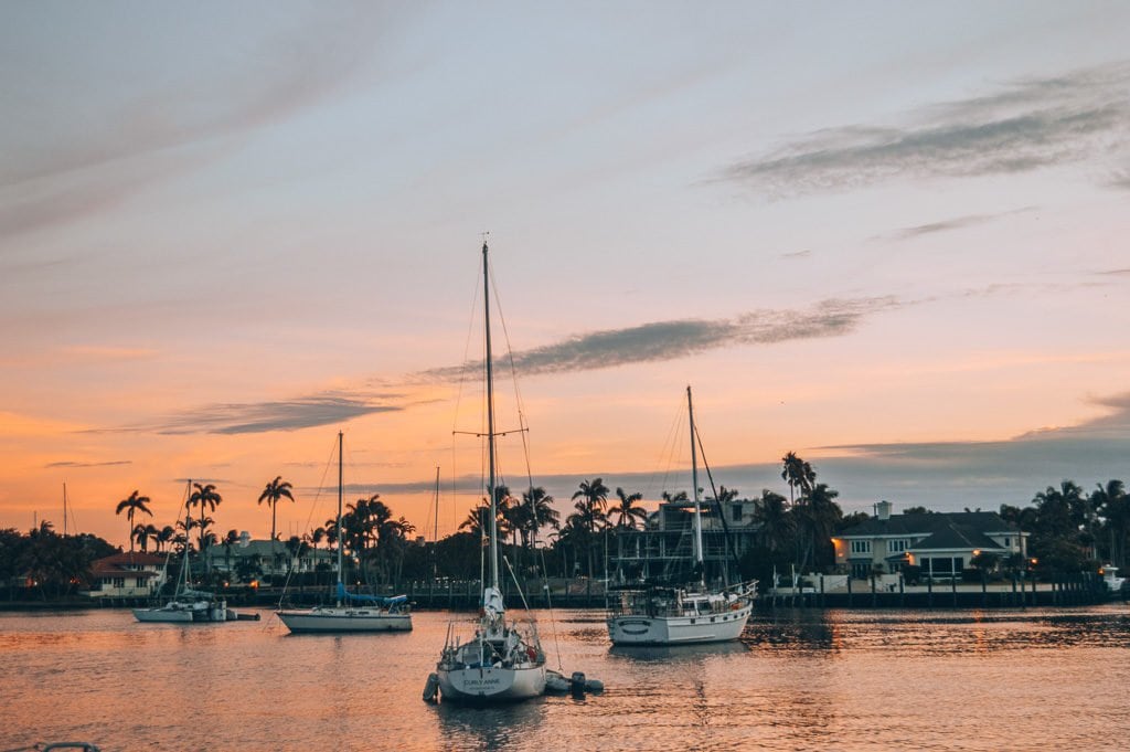 sailboat nomadic lifestyle