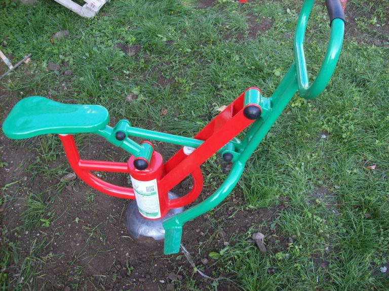 Venkovní fitness prvky, Javorník