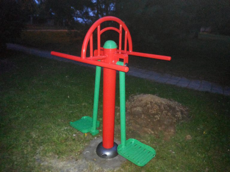 Venkovní fitness stroje, Hořice – Šalounova