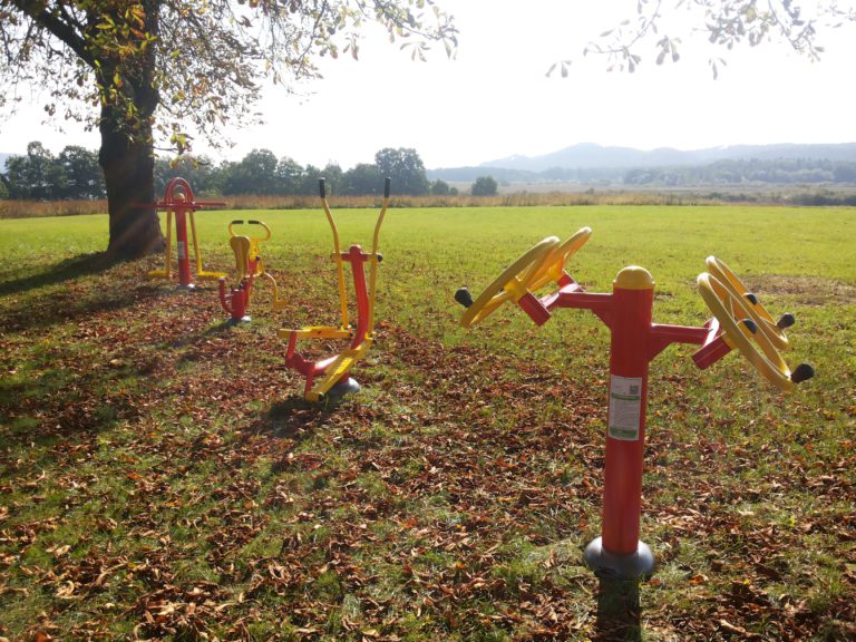 Venkovní fitness prvky, Zahrádky