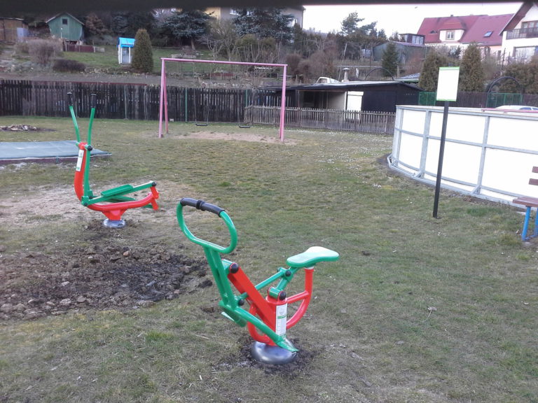 Venkovní fitness stroje, Žiželice