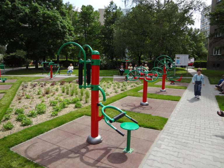 Senior park ve vnitrobloku Bojanovické ulice, MČ Praha 4