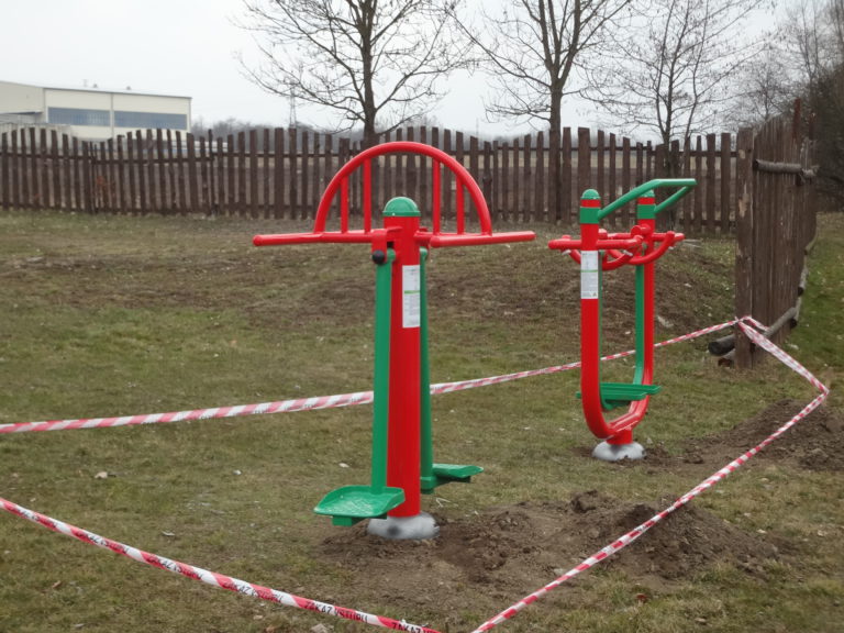 Venkovní fitness stroje II, Březno