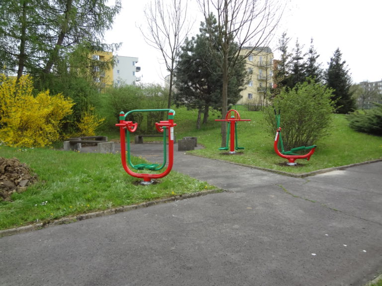 Venkovní fitness u Domu s pečovatelskou službou ul. Ústecká, Česká Lípa