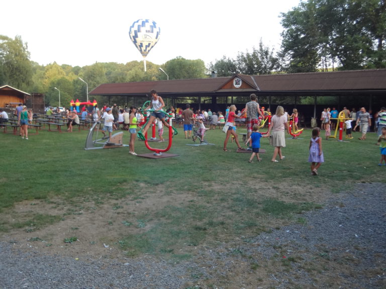 Zapůjčené venkovní fitness stroje, Dolní Újezd