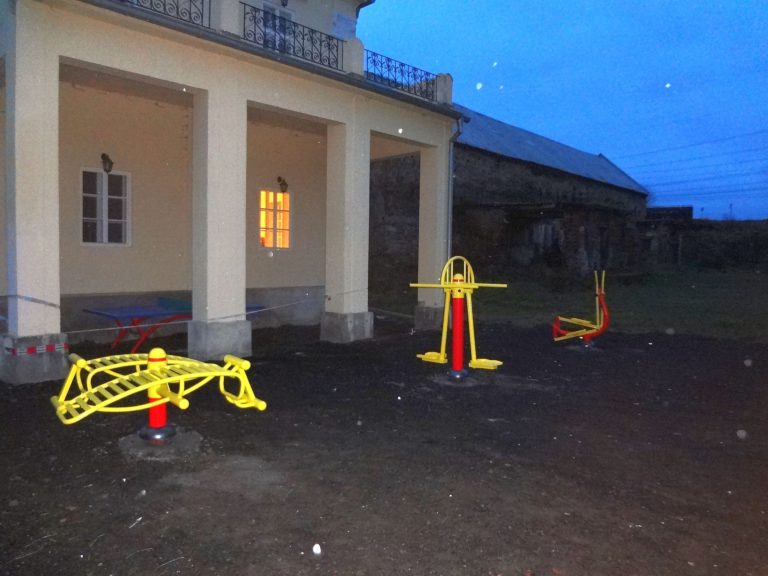 Venkovní fitness stroje, Rokle