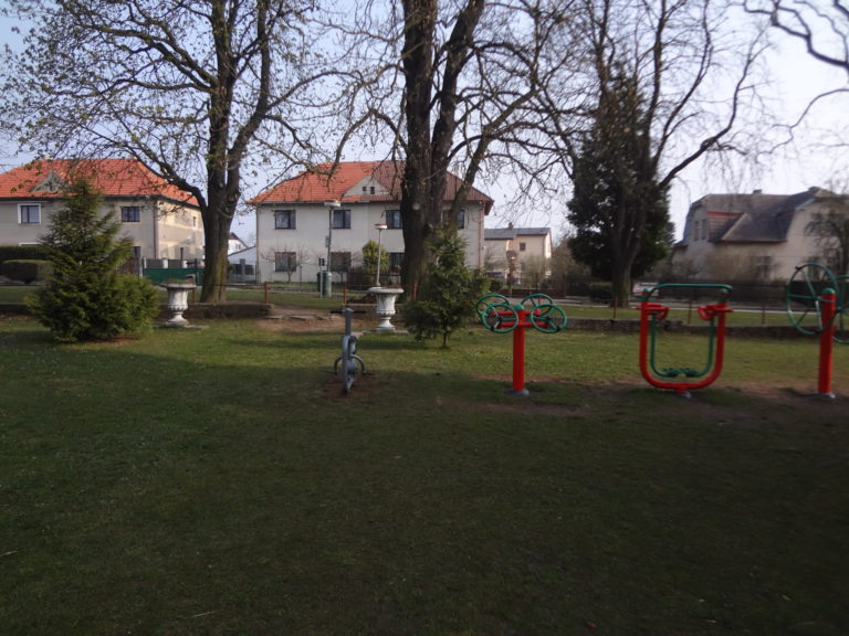 Fitness hřiště pro seniory a mládež, Cerhovice