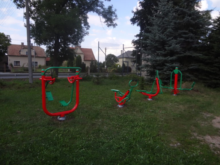Venkovní fitpark, Obec Ostřetín