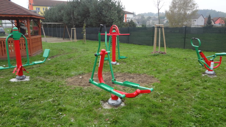 Venkovní fitness stroje, Píšť