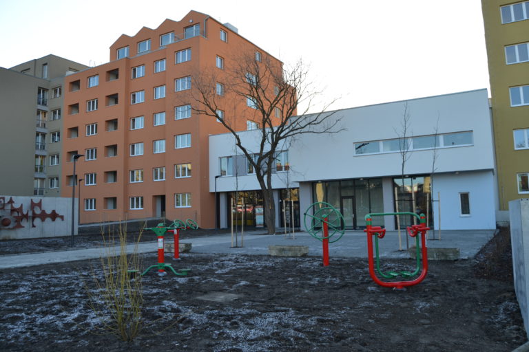 Venkovní fitness prvky, Praha 8 – Rezidence RoSa