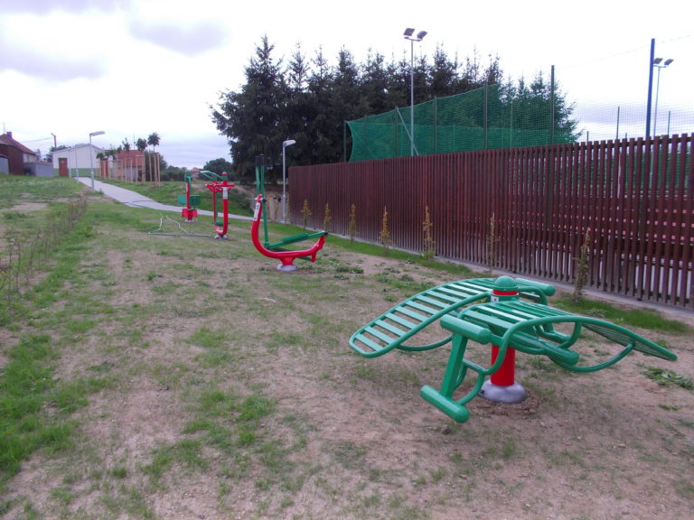 Venkovní fitness stroje, Opařany