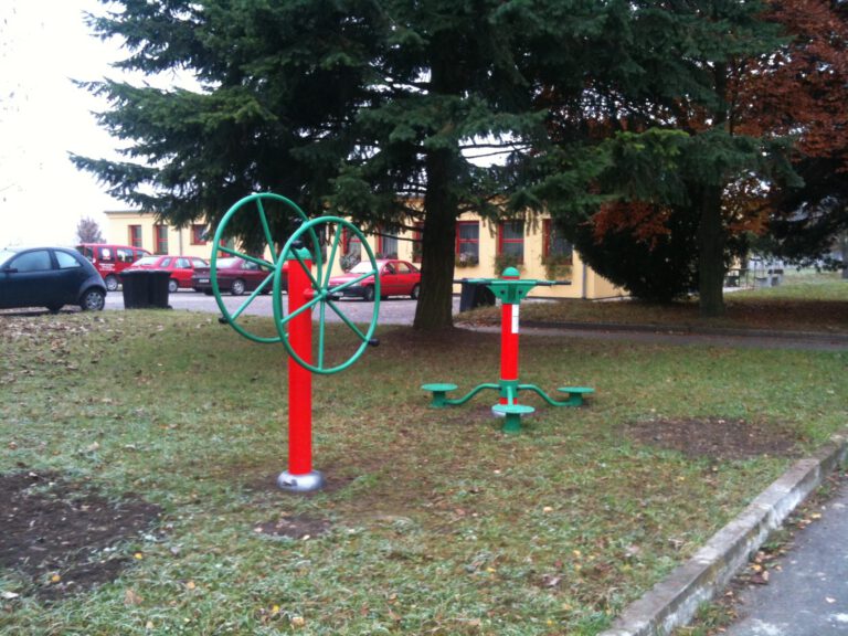 Venkovní fitness stroje, Klecany