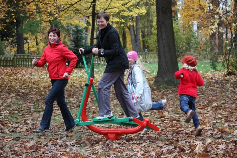Venkovní fitness pro seniory a mládež, Dvůr Králové