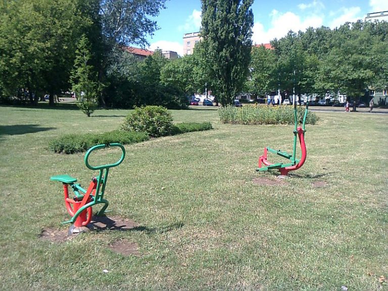 Venkovní fitness stroje, Tř. Budovatelů, Most