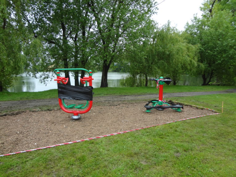 Venkovní fitness pro dospělé a seniory, Jesenice