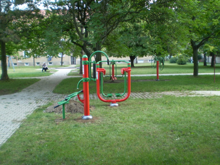 Venkovní fitness stroje, Štětí