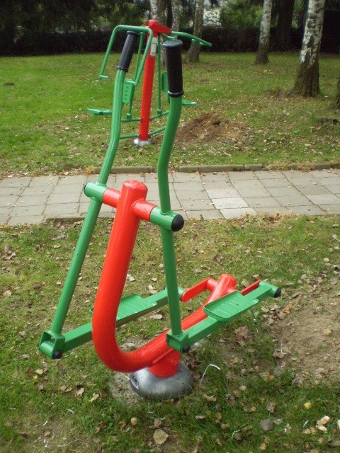 Venkovní fitness stroje, Kostelec