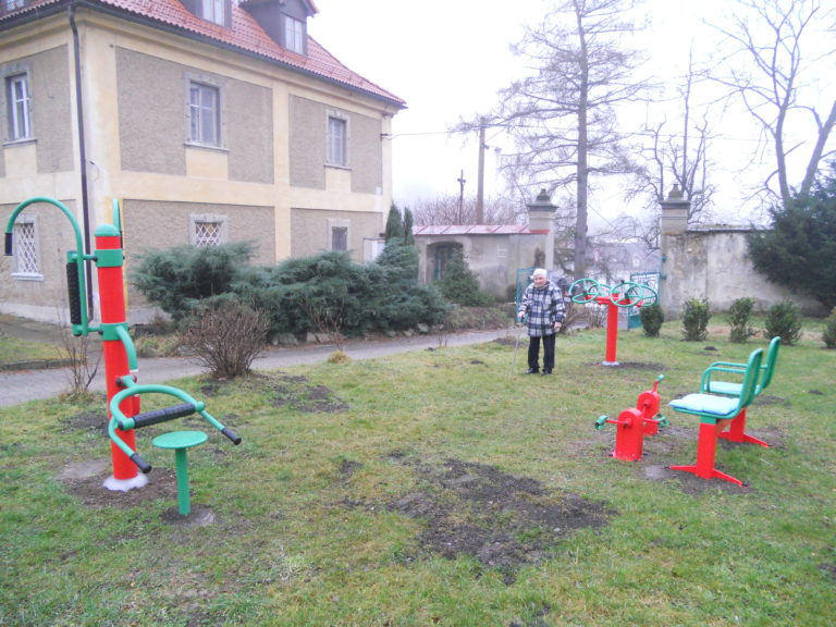 Venkovní fitness prvky, Chrastava – Domov pokojného stáří