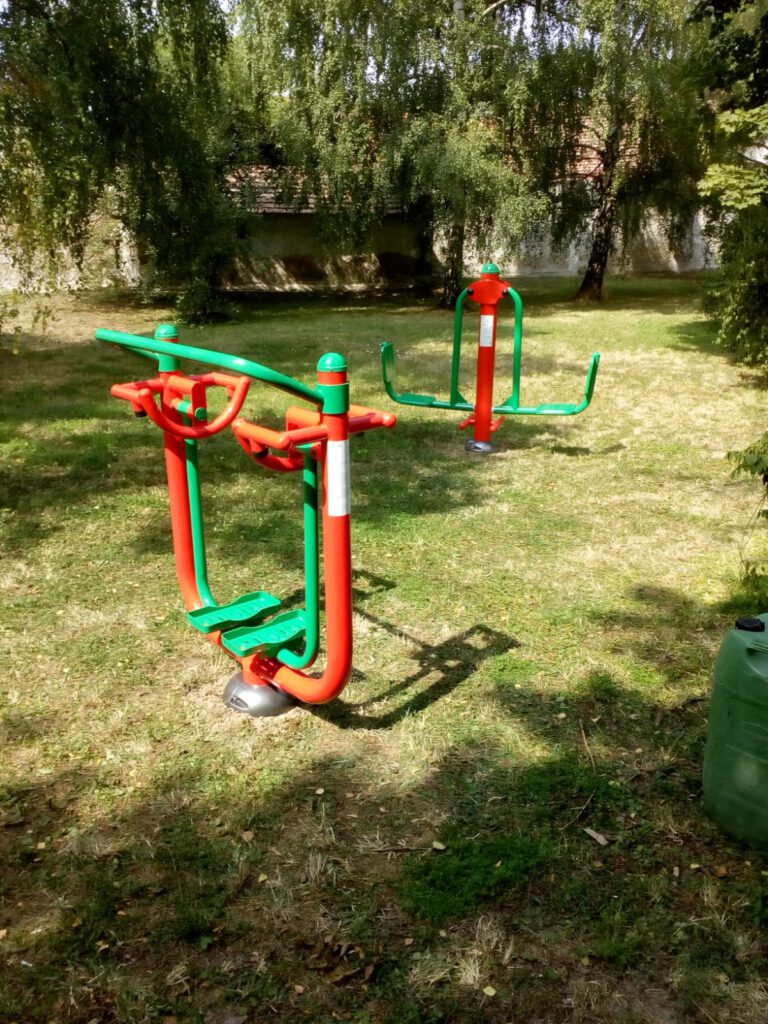 Venkovní fitness stroje, Ješín