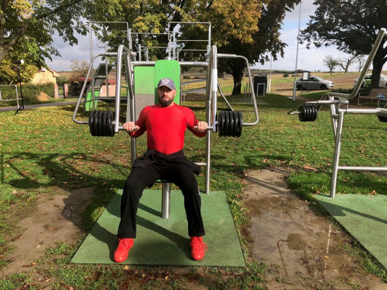 NAŠE NOVINKA!! Řada GCE Posilovací stroje se zátěží