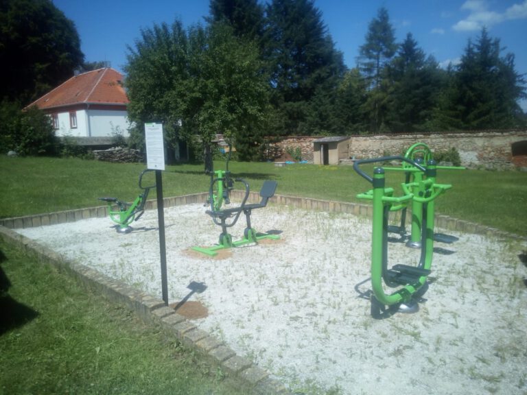 Venkovní fitness stroje, PL – Lnáře