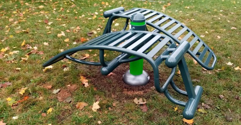 Venkovní fitness stroje, Poříčany – areál školy