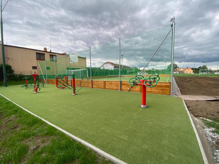 Venkovní fitness stroje, Boršov nad Vltavou