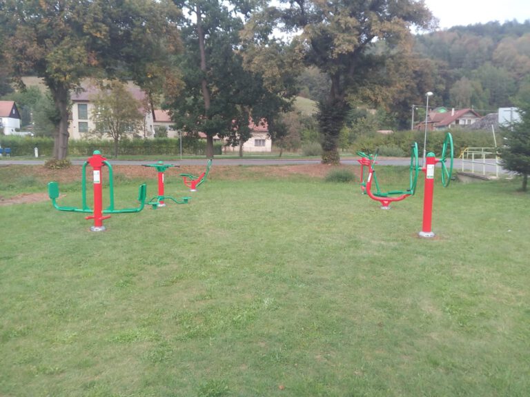 Fitness stroje, Dlouhá Loučka