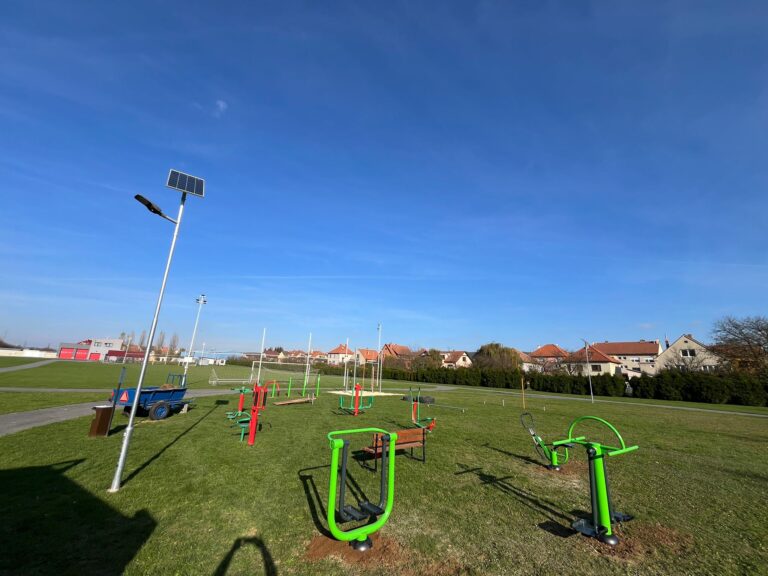 Venkovní fitness stroje, Ráječko