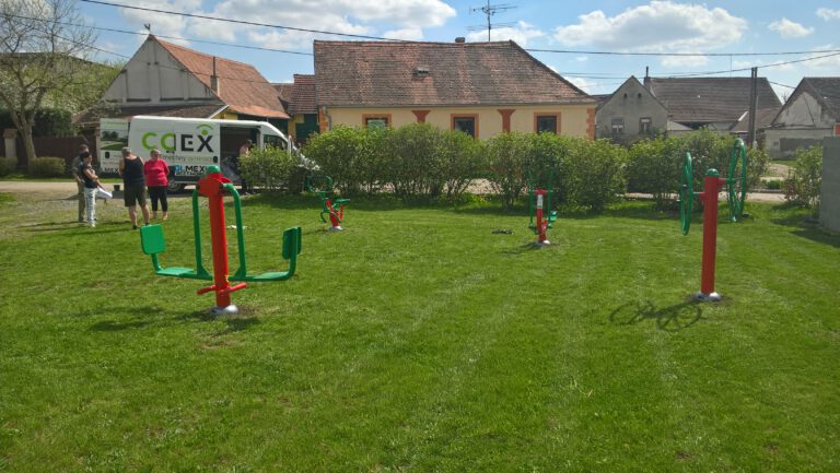 Venkovní fitness stroje, Korolupy