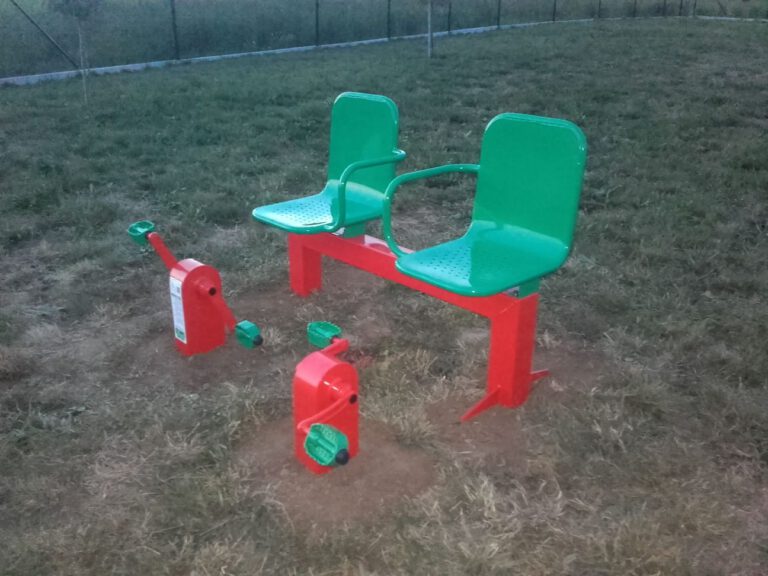 Venkovní fitness stroj, Komárov