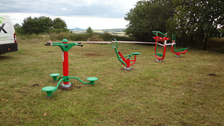 Venkovní fitness stroje, Soběnice