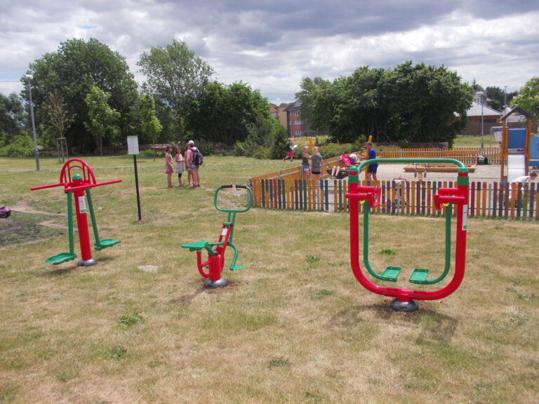 Venkovní fitness stroje, Hostivice