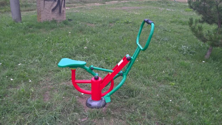 Venkovní fitness stroje, Tuhaň