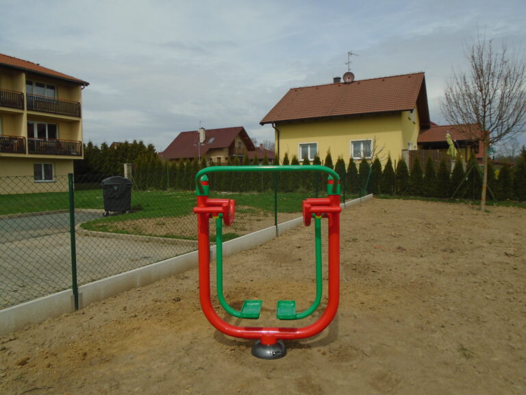Venkovní fitness stroje, Kladruby u Stříbra
