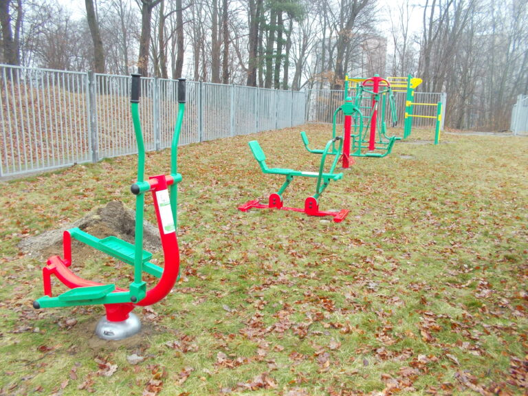 Venkovní fitness stroje, Mimoň