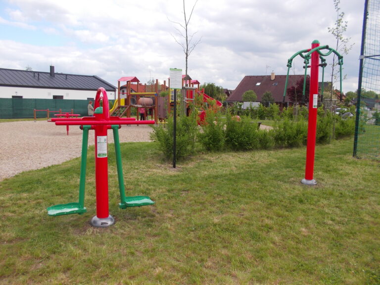 Venkovní fitness stroje, Čelákovice