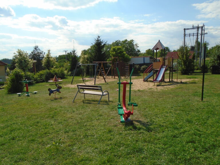 Venkovní fitness stroje, Topolná