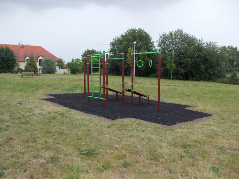 Workoutové hřiště, Hostivice