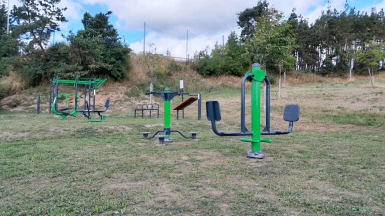 Workoutové sportoviště, Daleké Dušníky