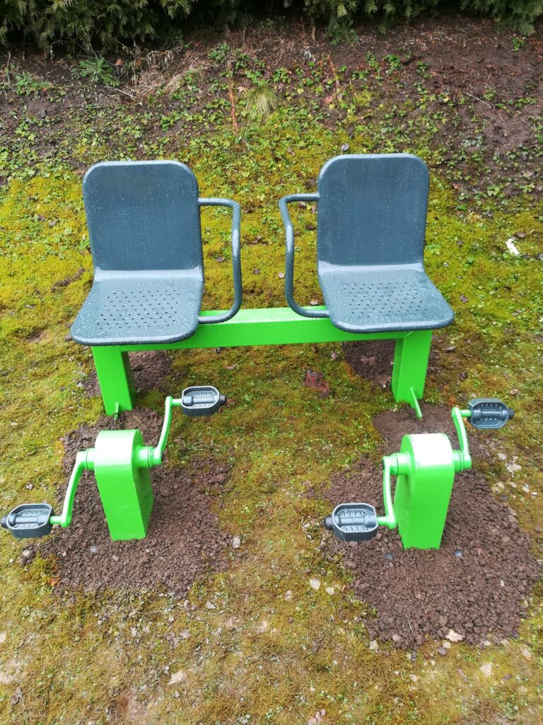 Fitness stroje, Benešov u Semil