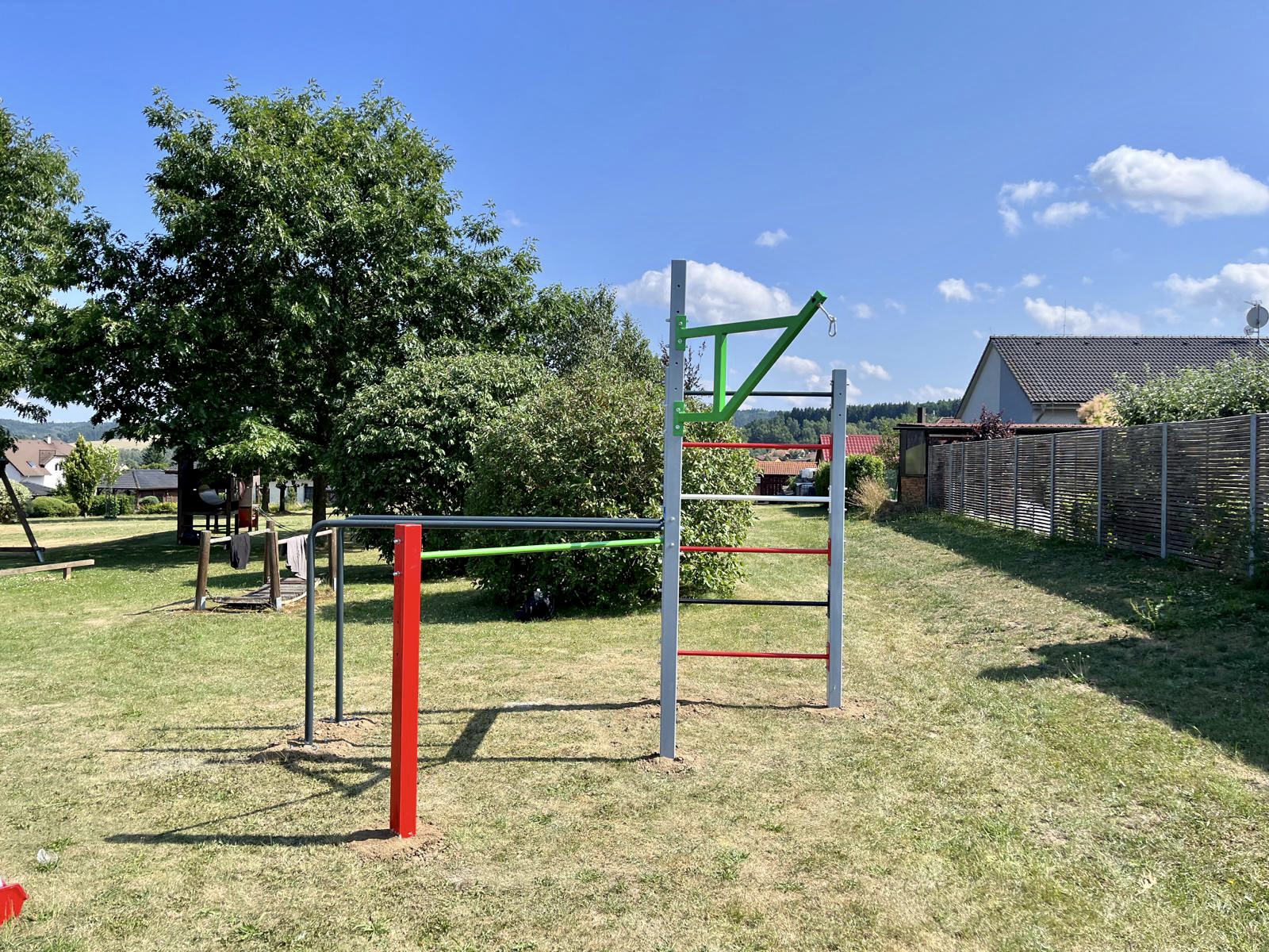 V Kájově nezaváhali a nová venkovní posilovna stála do tří dnů!