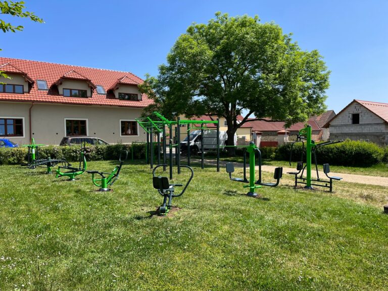 Neumětely, víceúčelového hřiště