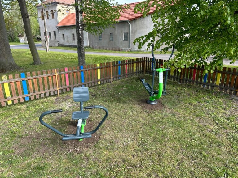 Venkovní fitness stroje, Vražkov