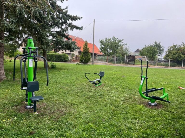 Venkovní fitness stroje, Městec Králové