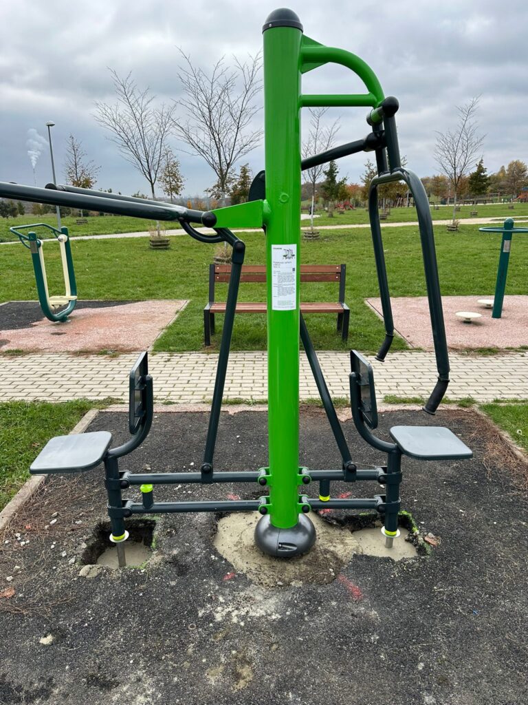 Venkovní fitness stroje, Praha – Park U Čeňků