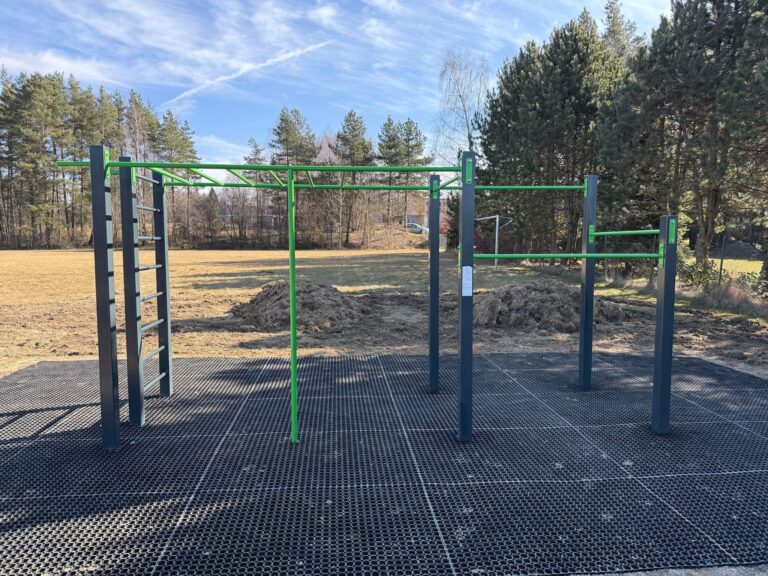 Venkovní sportoviště, Březová – Leskovec