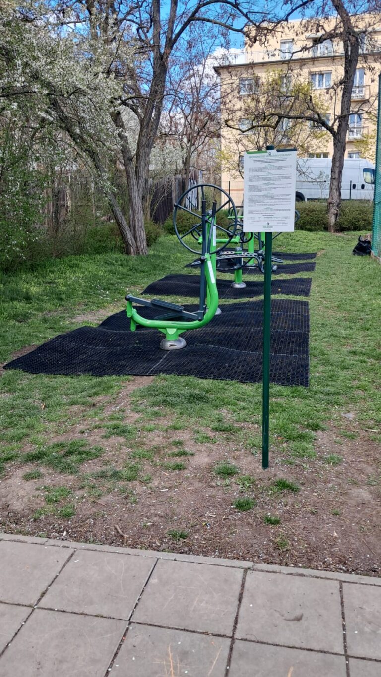 Venkovní fitness stroje, Praha 4